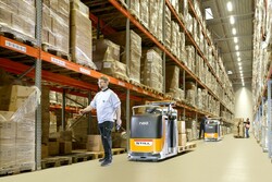 With the iGo neo CX 20 the employee is able to concentrate fully on order-picking and can work without hindrance. The time-consuming need to climb on and off the truck while working through orders is also eliminated.